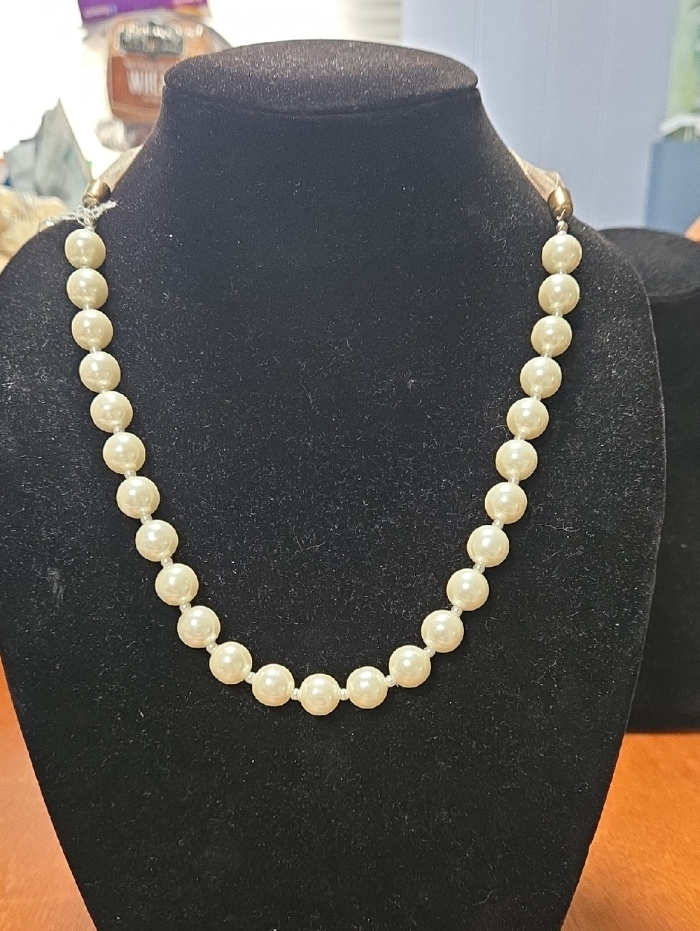 Classic Pearl Bead Necklace - Ivory Pearlescent